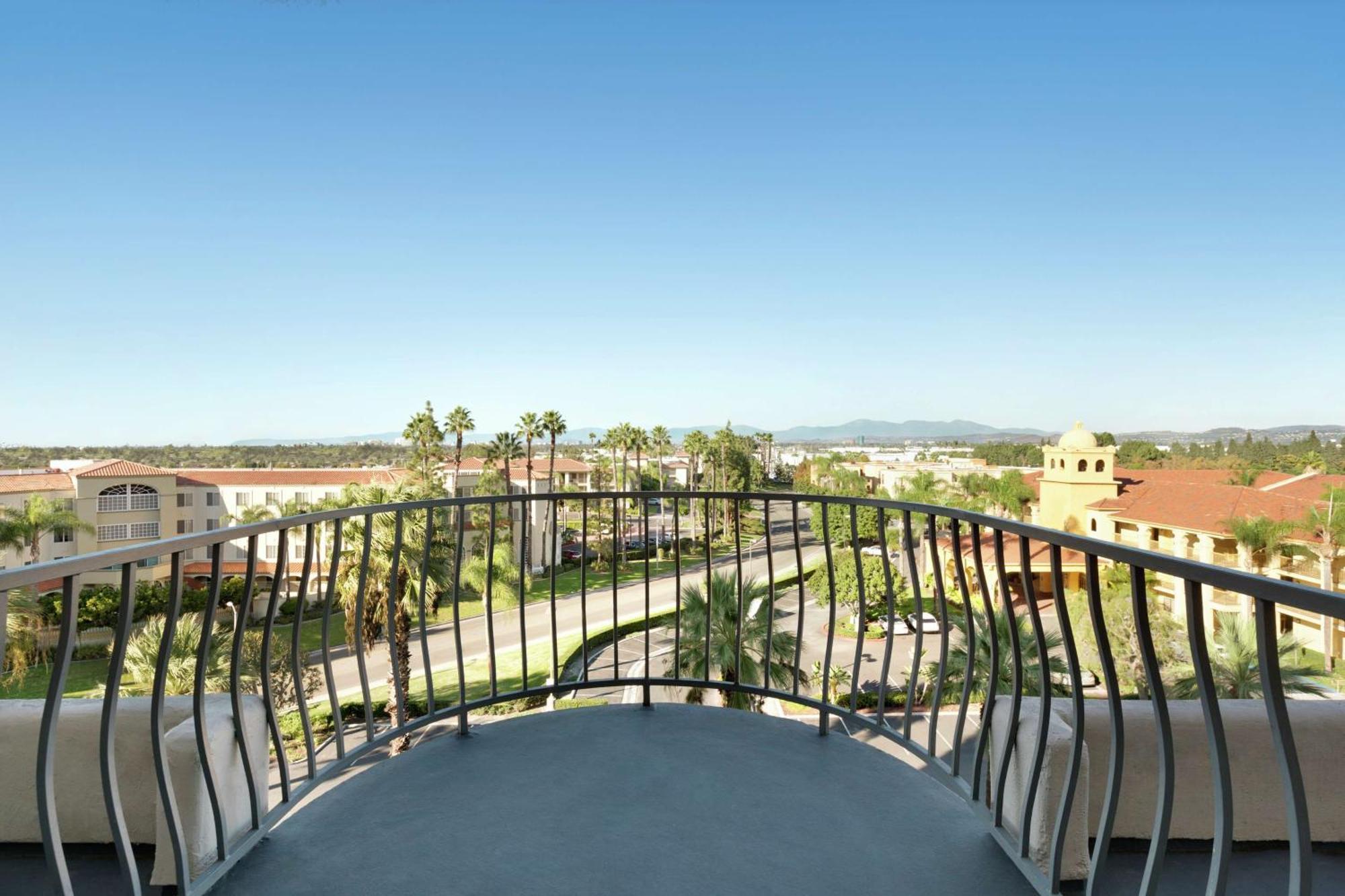 Embassy Suites By Hilton Santa Ana Orange County Airport Exterior foto