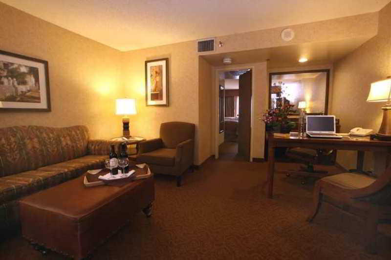 Embassy Suites By Hilton Santa Ana Orange County Airport Habitación foto